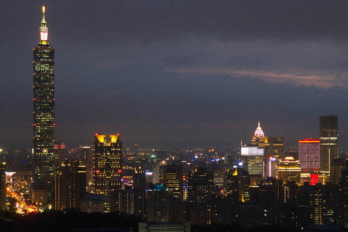 Twilight in Taipei